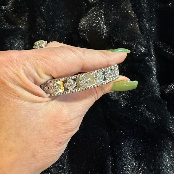 Clover Bracelet CZ and Stainless Steel NWT - Picture 3 of 12